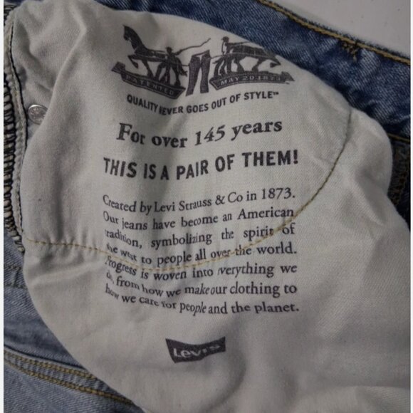 Levis Jeans Mens 38x30 Blue Denim 505 Regular Fit Water Less Stone Wash - Picture 5 of 12